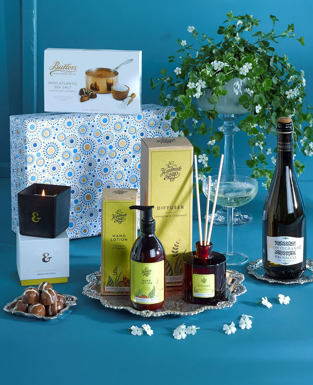 Pamper & Prosecco Pleasure Gift Hamper